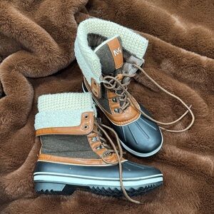 Women's Stylish Black and Brown Winter Boots